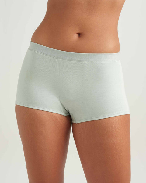 Saalt Comfort CloudShort, front view
